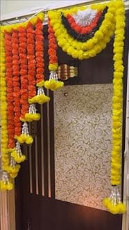 Abhaas Handmade Garland Toran Hanging for Door Decoration With Gendha, Bells and Rajnignadha - Wedding/Festival Style (Style Toran+8R) - Multicolor, 152 Cm