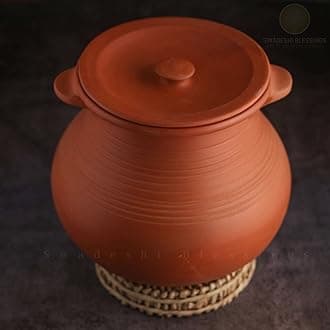 Swadeshi Blessings HandMade Exclusive Range Unglazed Clay HotCase/Earthen Pot for Cooking & Serving with Lid(Natural Firing Shade & Mirror Shine) + Free Palm Leaf Stand (3 Liters)