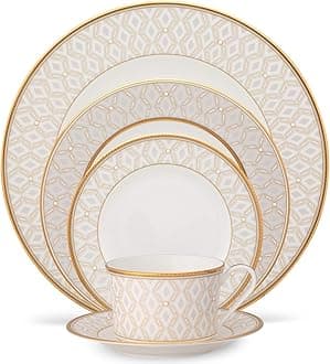 Noble Pearl 5-Piece Place Dinnerware Setting in Cream/White