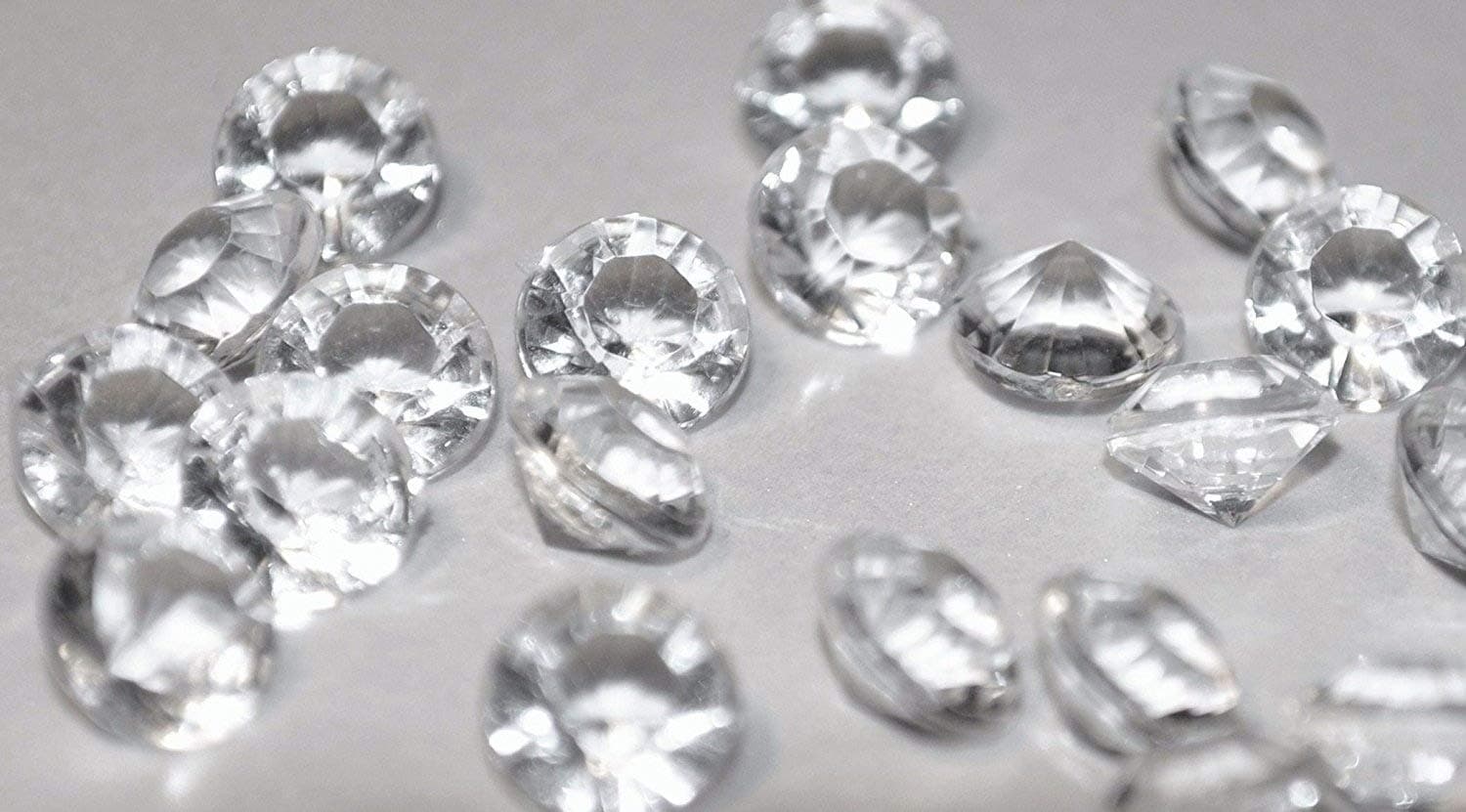 2000 4.5mm Clear Table Diamonds - 1/3 carat Scatter Crystals by The Occasion Store