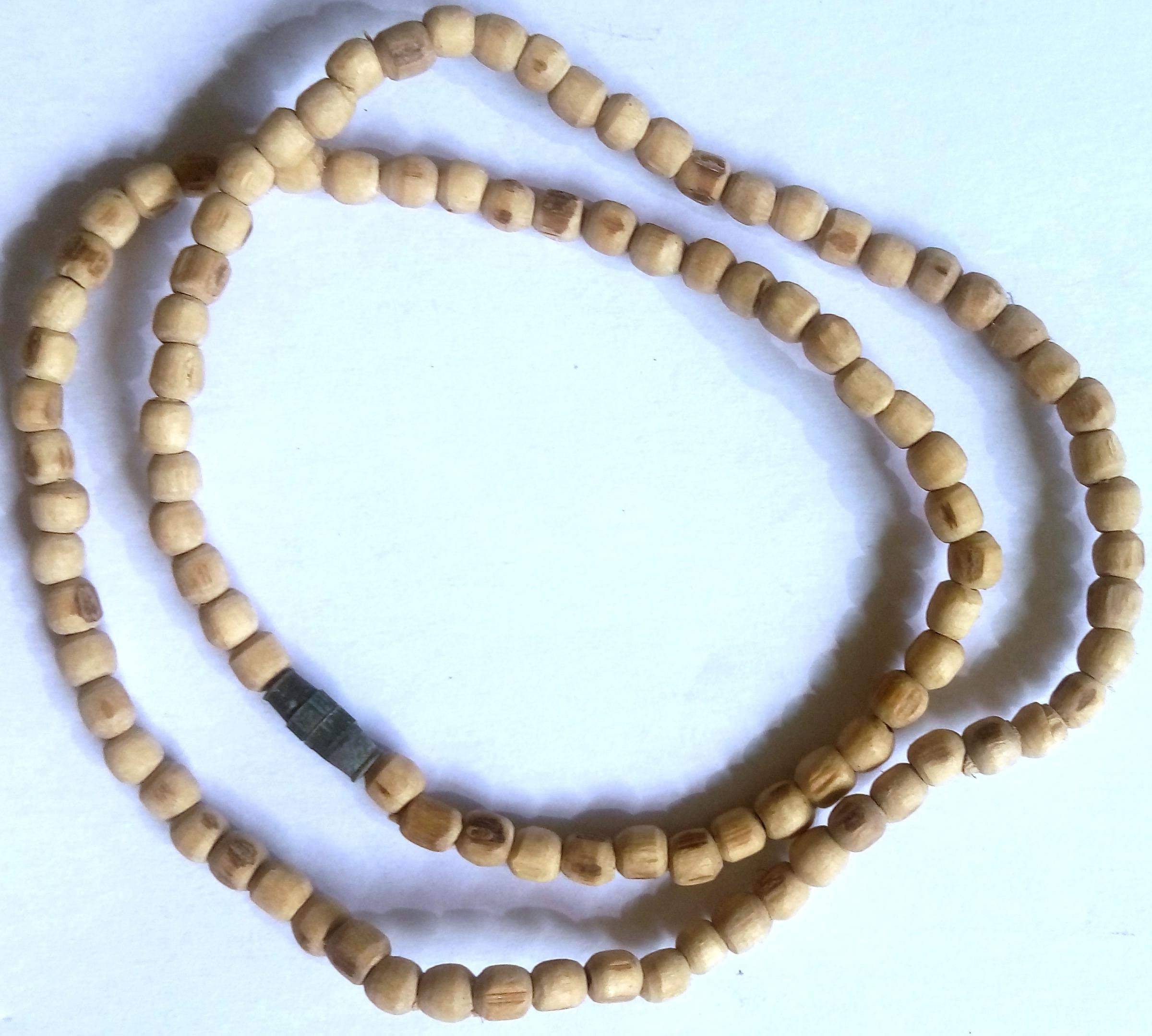 ISKCON Jagannath Tulsi Bead Round Shape Single Layer Kanthi Mala for Neck (43.18 cm, Multicolour)