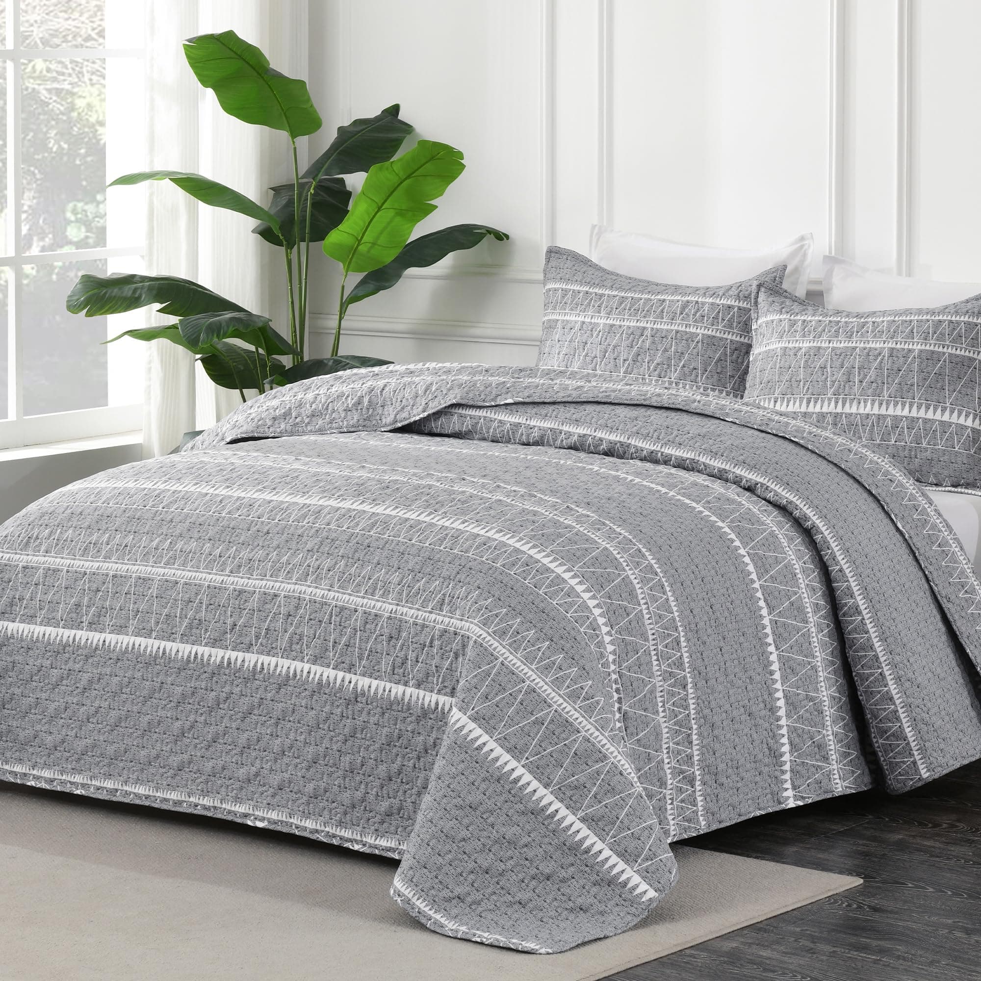Andency King Size Quilt Set Grey, 3 Pieces Boho Lightweight Soft Striped Bedspread for All Season (106"x96"), Gray Printed Bohemian Microfiber Reversible Coverlet Comforter Sets